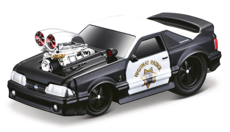 MAISTO - Muscle Machines - 1993 Ford Mustang SVT Cobra, 1:64