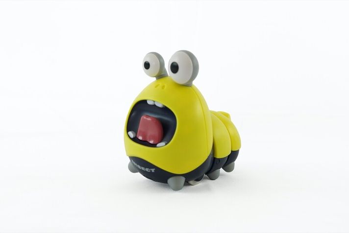 MAC TOYS - Chodiaca larva